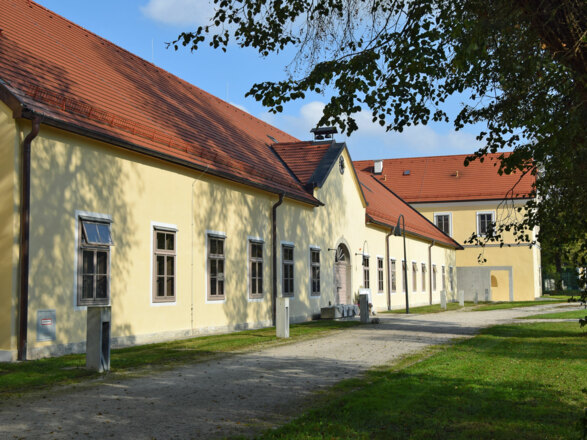 Veranstaltungszentrum-Pferdezentrum-Stadl-Paura-Außenansicht-1, Foto-Katharina Brandstetter