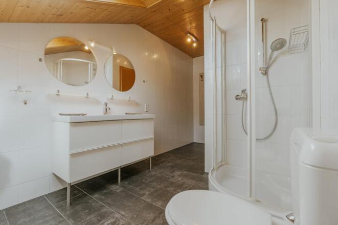 Badezimmer (2)