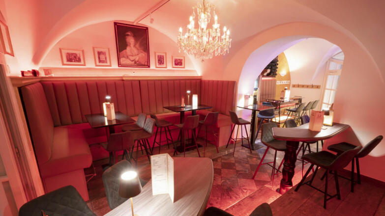 Castello Bar