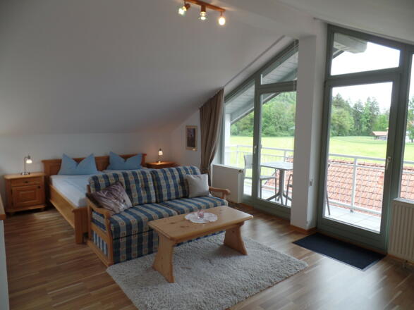 Schlaf- und Wohnbereich Ferienwohnung Kranzhorn