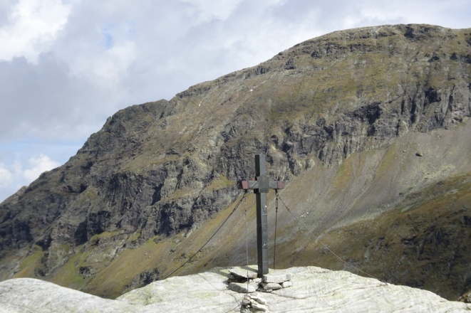 Gipfelkreuz bei der St. Pöltner Hütte