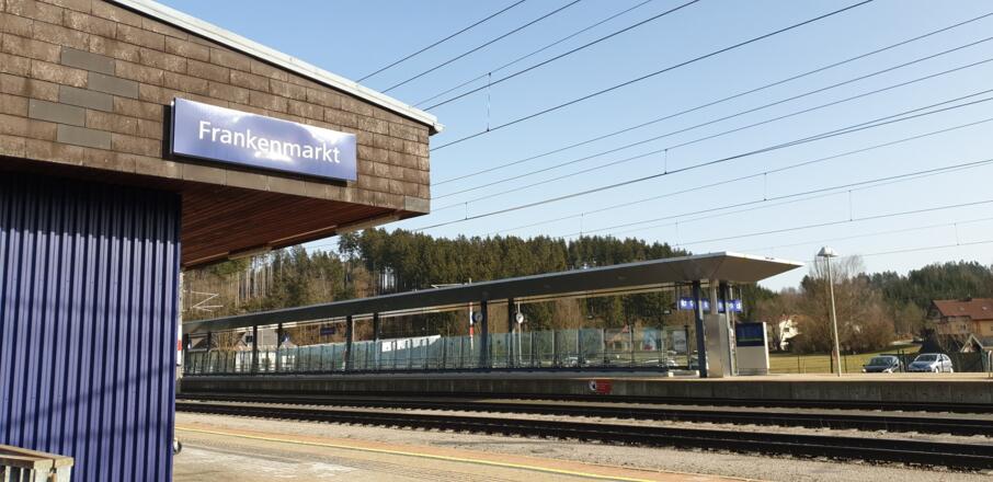 2021-Bahnhof-Frankenmarkt-TVB-Attersee-Attergau-Simone-Suess (2)