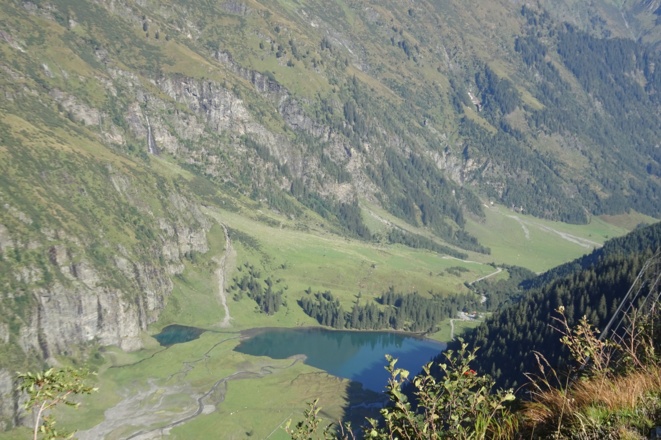 Aufstieg über den Trassensteig - Blick zurück zum Hintersee