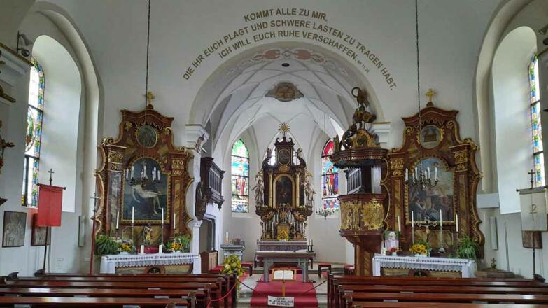 20210829_Kirche innen Foto Johanna Kiebler tour