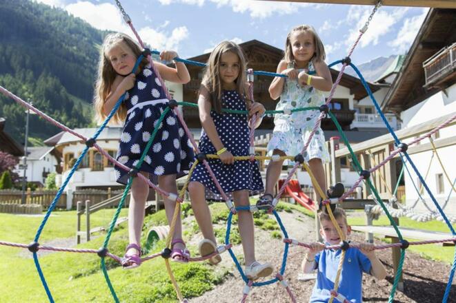 Kinderspielplatz - Alpenhotel Kindl