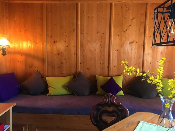 Wohn-/Essbereich mit Küche 2/8