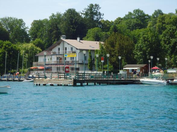 Schiffsanlegestelle Attersee am Attersee