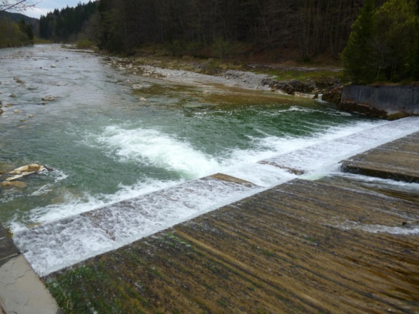 Das Schnalzwehr an der Ammer.