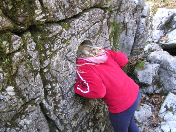 Im Bergwald-Erlebnispfad in Inzell/Chiemgau den Naturklängen lauschen.