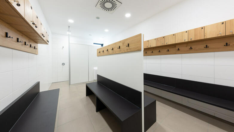 Veranstaltungszentrum 4_kanter Gampern Garderobe