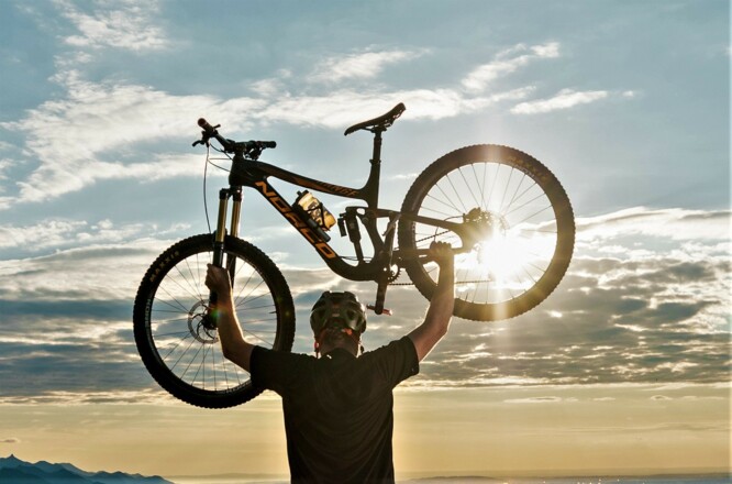 Radeln mit Abendstimmung