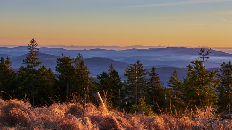 Sonnenuntergang Enzian und Heugstatt