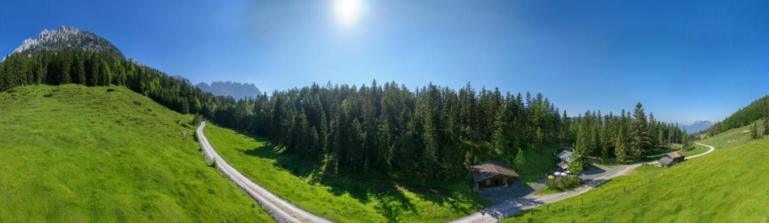 Ellmau_Riedlhütte_Panorama_Wilder Kaiser