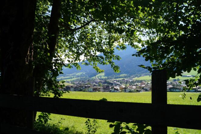 Söll_Dorfrunde_Blick ins Dorf_Wilder Kaiser