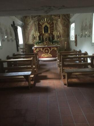 Innenraum der Kapelle "Maria Tax"