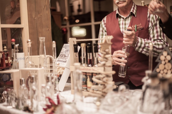 Matthias Gasteiger am Christkindlmarkt der Ischler Handwerker