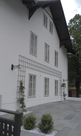 Ansicht Straßenseite, Parkplatz