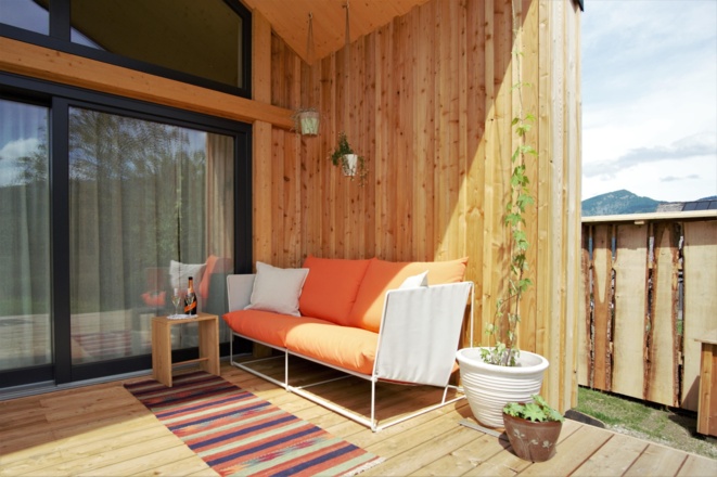 Couch auf der Terrasse