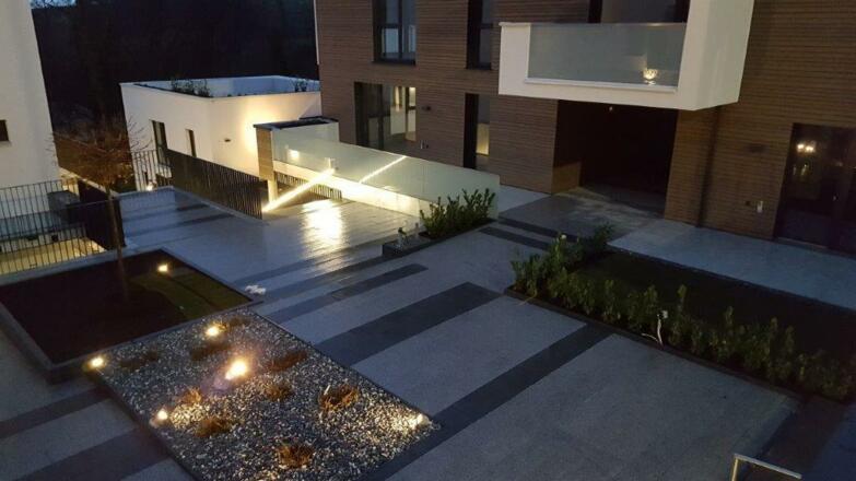 Aussenansicht `TheView²` - Beleuchtet