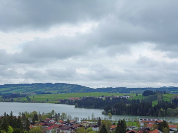 Traumhafter Ausblick von der Gsteig auf den Lechstausee Urspring.