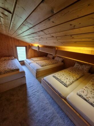 Matratzenlager für 5 Personen