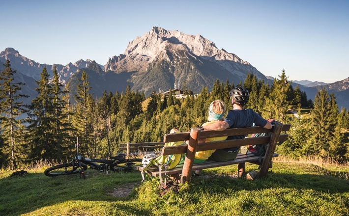 Ausblick vom Toten Mann über den Hirschkaser zum Hochkalter