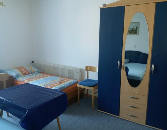 Dreibettzimmer - Einzelbett