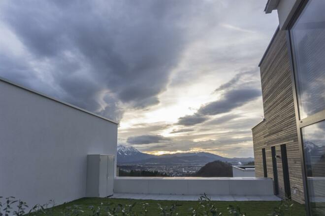 TheView2-Salzburg - Ausblick vom Liftausgang