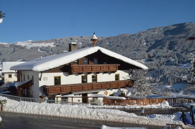 Hausansicht Winter
