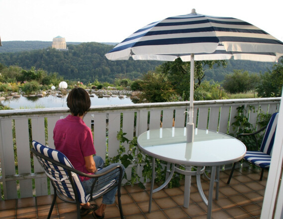 Am Balkon der 3-Zimmer-Wohnung