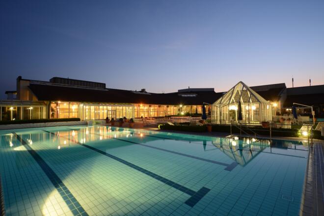 Limes-Therme Bad Gögging abends