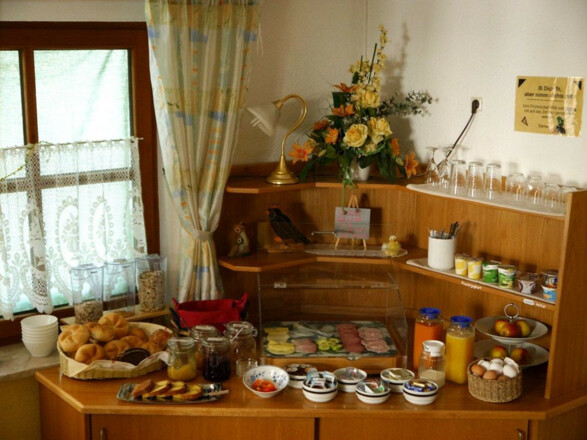 Frühstücksbuffet Pension Schneider Bad Gögging