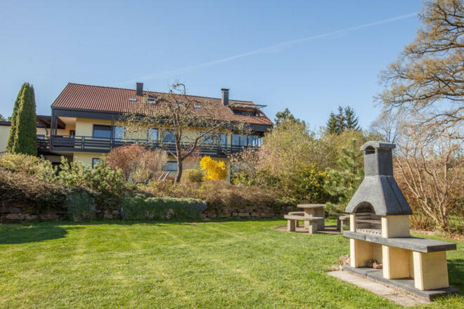 Garten mit Grillmöglichkeit