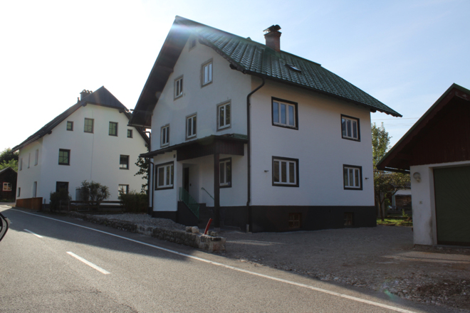 Vorderansicht - \"Moderne Ferienwohnung mit Ausblick\"