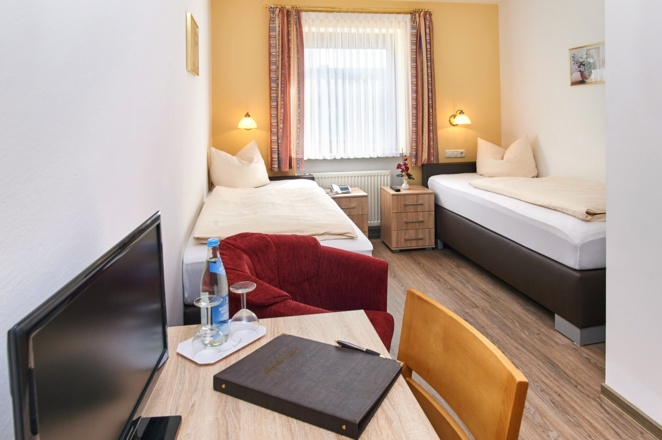 Doppelzimmer mit getrennten Betten
