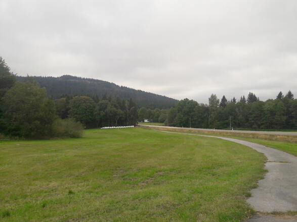 Gehweg zum Berggasthof Kolmberg