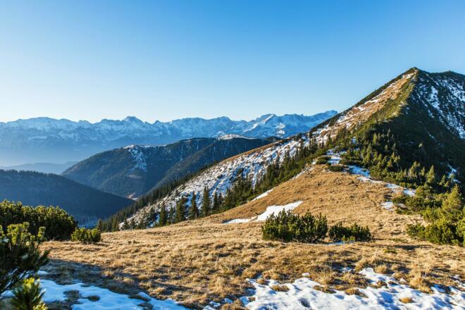 Blick über den Sattel zum Hohen Fricken