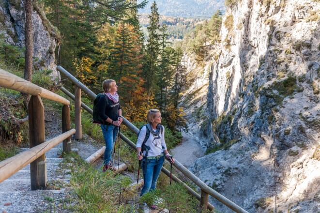 Wandern durch die Hüttlebachklamm