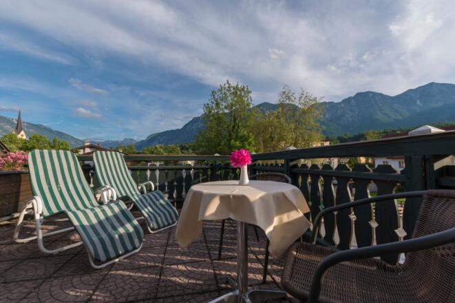 Zimmer mit Balkon
