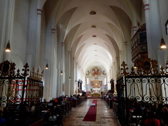 Das ehemalige Augustiner Chorherrenstif St. Zeno ist die größte romanische Basilika Altbayerns.