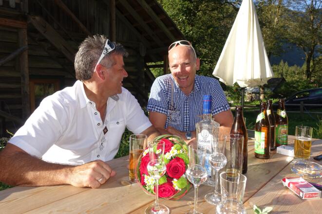 Ein Bier, ein Schnapserl, Sonne und Gute Laune ...