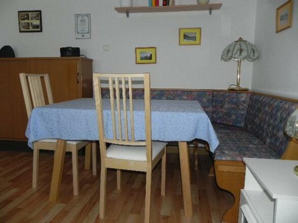 Wohküche mit Schlafgelegenheit