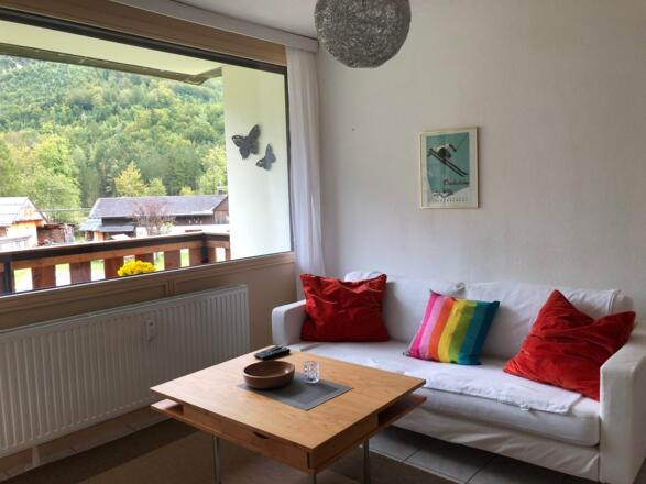 Ferienwohnung Held - Wohnzimmer mit Couch