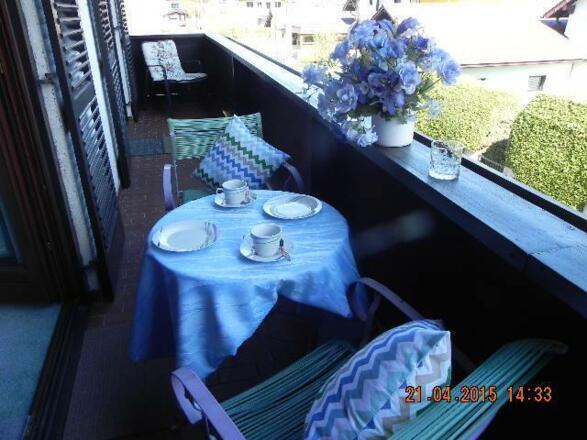 Frühstück am Balkon