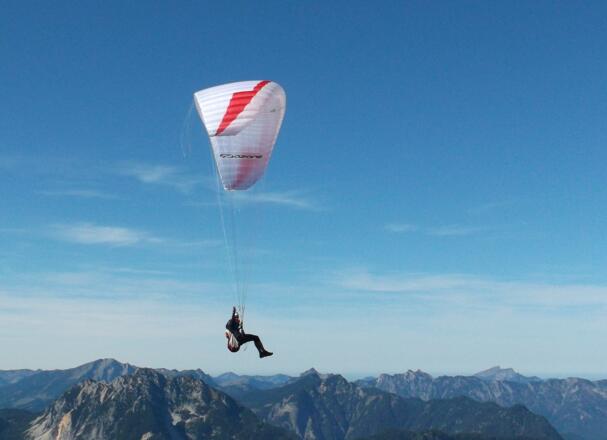 Paraglider am Krippenstein