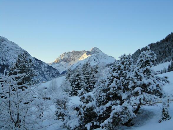 Blick im Winter Richtung Widderstein