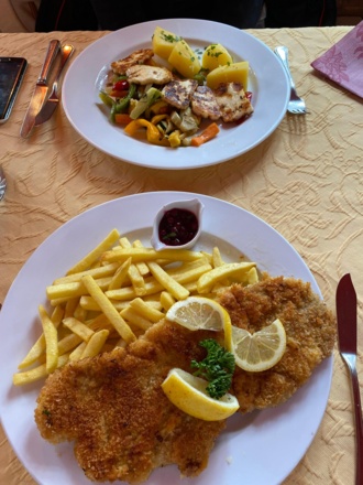 Fischgerichte in allen Variationen gibt es im Forellenhof Walgerfranz