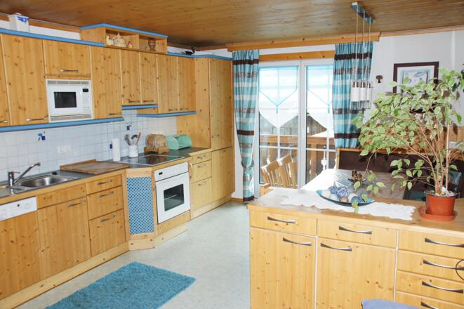Küche in der Ferienwohnung Gosaukamm