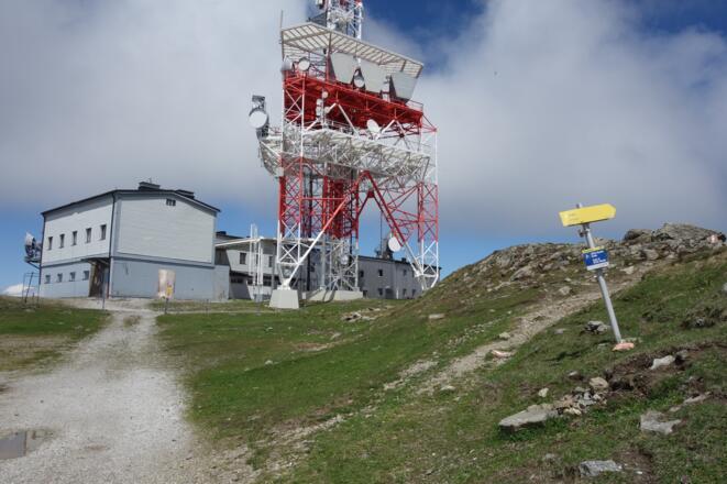 weiter dem Kamm entlang