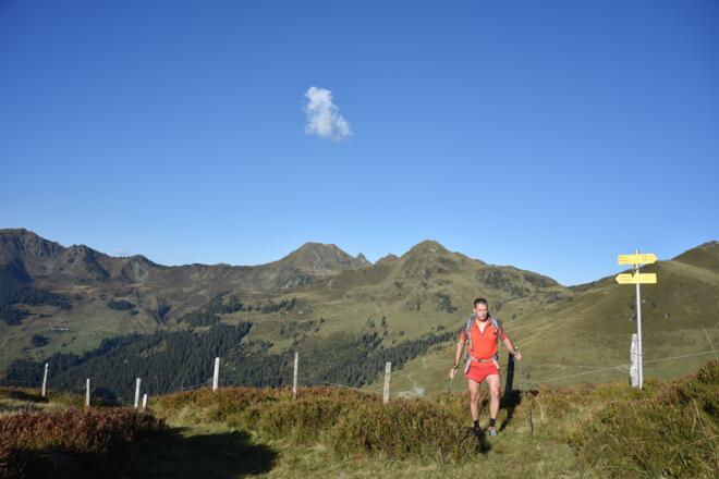 Nach dem letzten Aufstieg der Tal-Variante (Etappe 2), hinten der Bischof